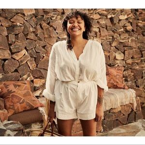 NWT Doen Jade Shorts in Salt